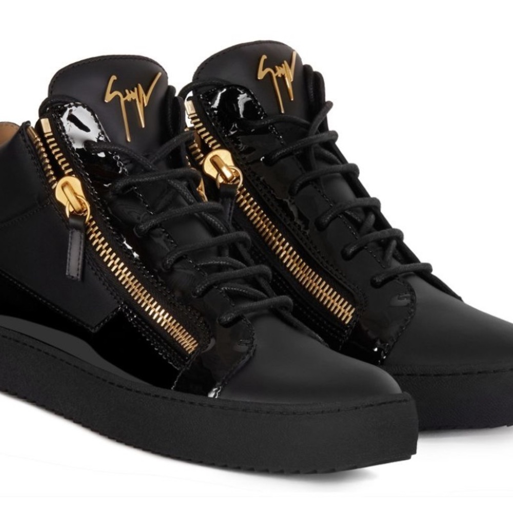 Sold- Pre-Owned ￼
Giuseppe Zanotti Sneakers